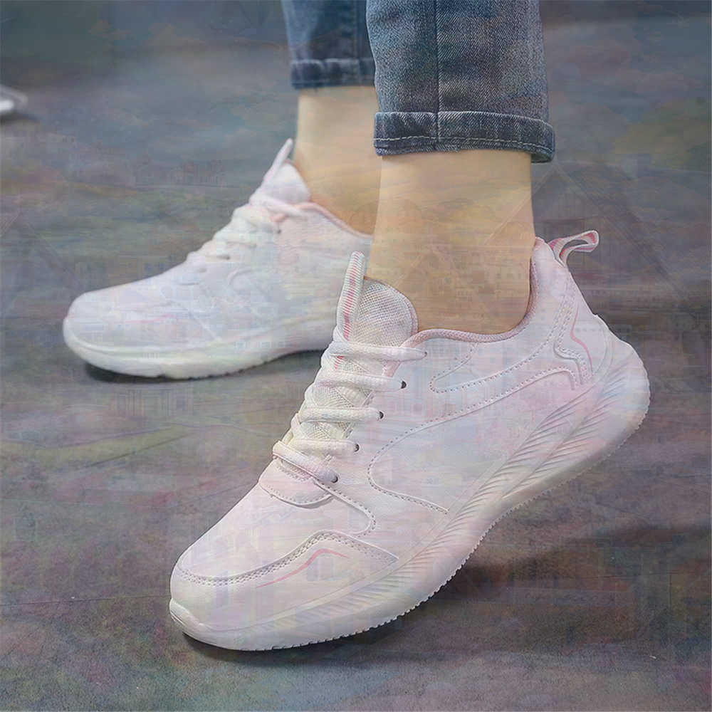 Maat 44, lage retro schoenen,  - Tech Accessories Names recensie en prijs