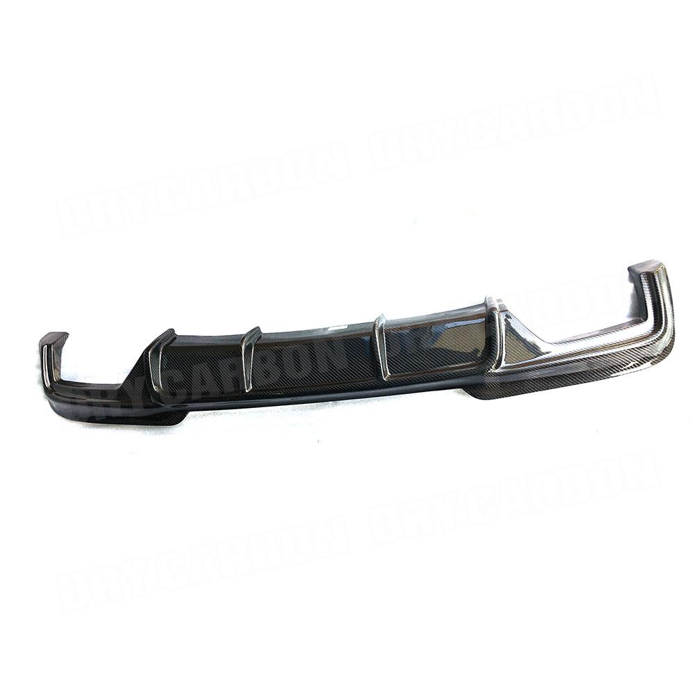 Carbon Fiber Achterbumper Lip  - Tech Accessories For Car recensie en prijs