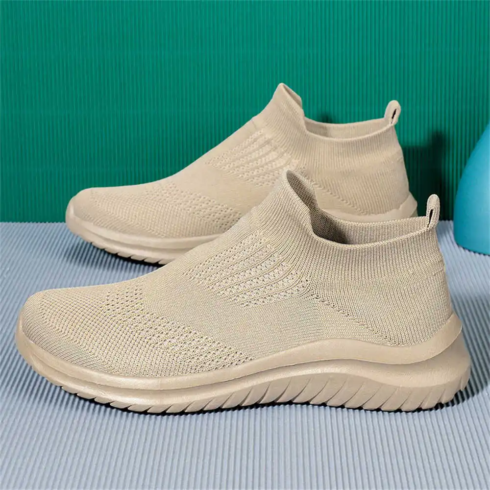 Beige Zachte Nieuwe Nieuwighei - Tech Accessories Names recensie en prijs
