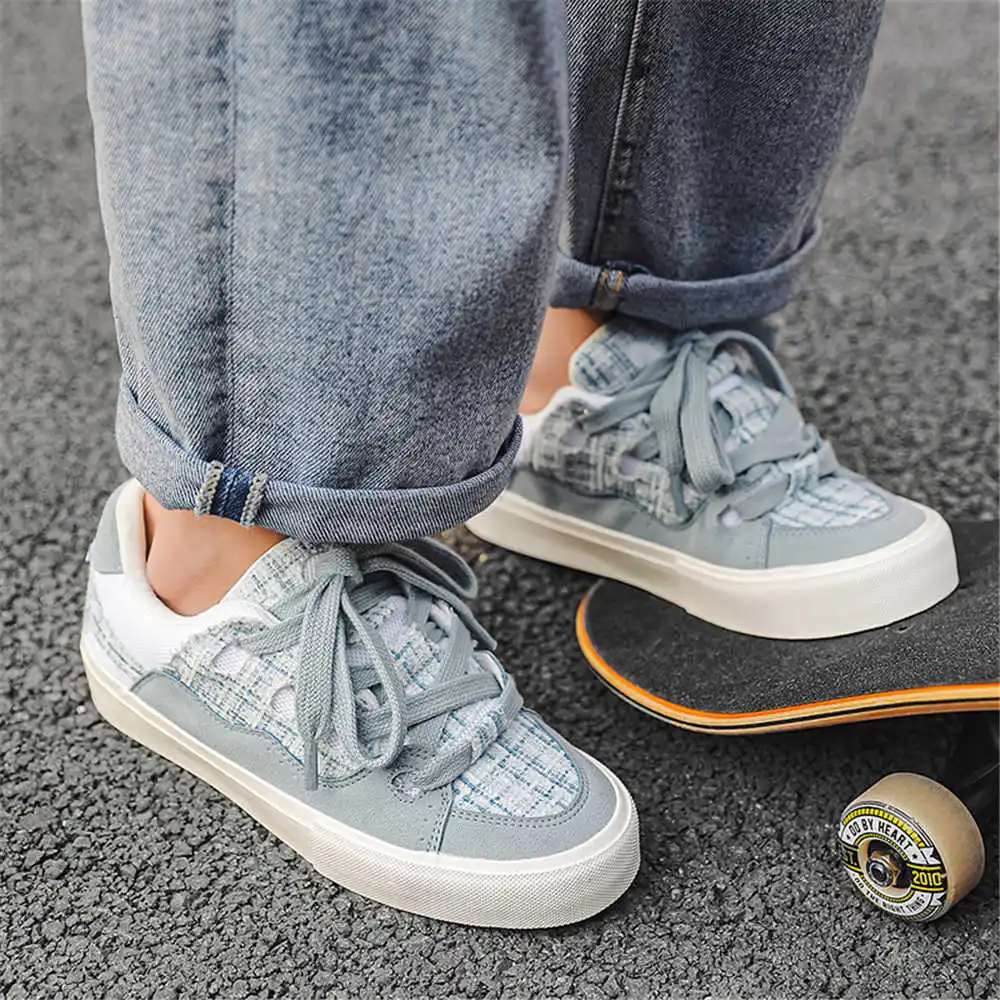 Met vetersluiting Hiphop Schoo - Tech Accessories Names recensie en prijs